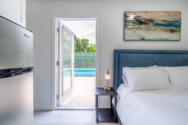 Photo - 975-977-977 SW 10th St Unit ID1324004P