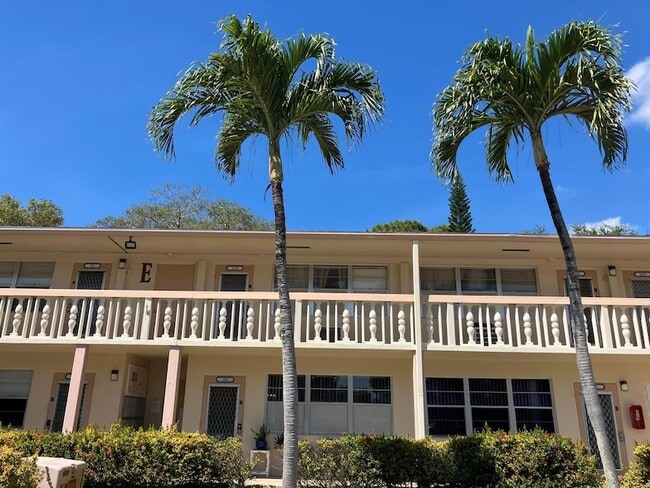 Building Photo - 100 Ventnor E Unit 100