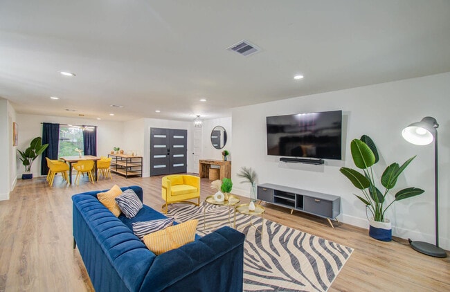 Building Photo - 5407 Ariel St Unit ID1045256P