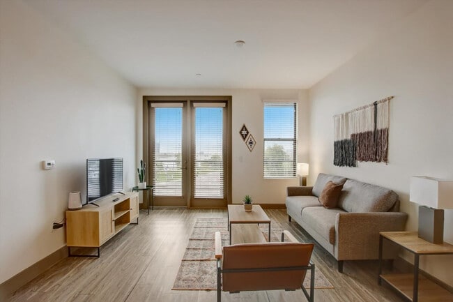 Photo - 555 N College Ave Unit ID1014599P