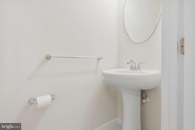 Photo - 407 Susan Cir