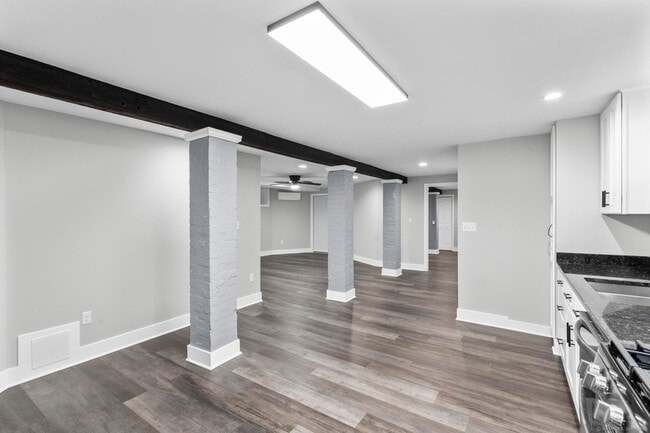 Photo - 548 Ferry St Unit LL