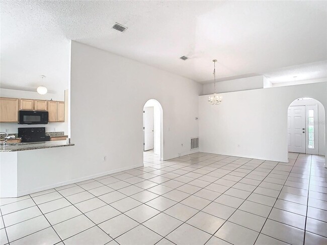Photo - 10155 Laxton St
