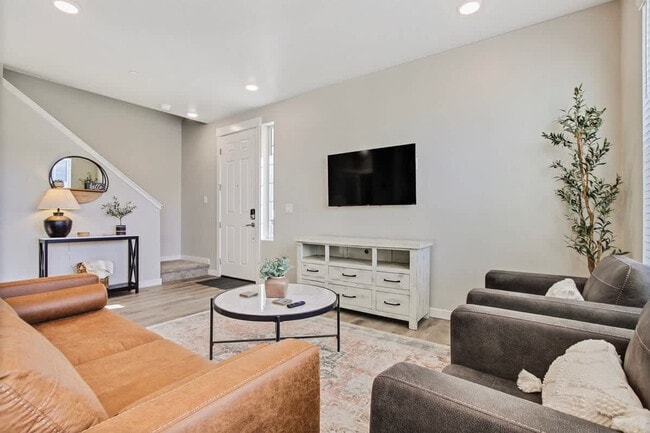 Photo - 17065 N Hounslow Wy Unit ID1250664P