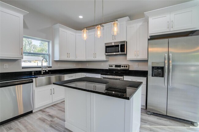 Photo - 5634 Queener Ave