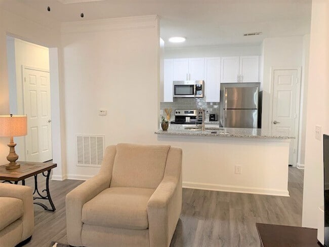 Building Photo - 5028 Gardner Dr Unit ID1363836P