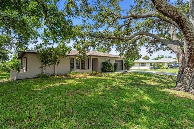 Photo - 331 Burke Rd