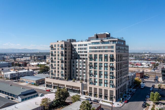 Photo - Edit at River North