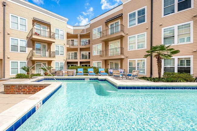 Swimming Pool - The Preserve