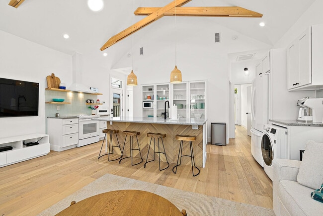 Photo - 90 De Haven St Unit ID1281966P