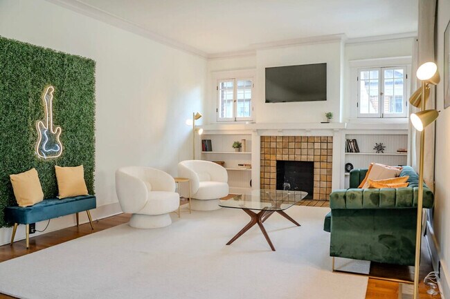 Photo - 210 N Avalon St Unit ID1023279P