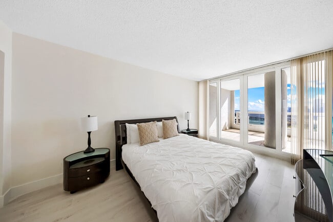 Photo - 1717 N Bayshore Dr Unit SI ID1054117P
