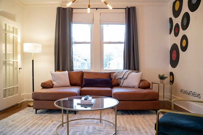 Building Photo - 158 N Willett St Unit ID1023130P