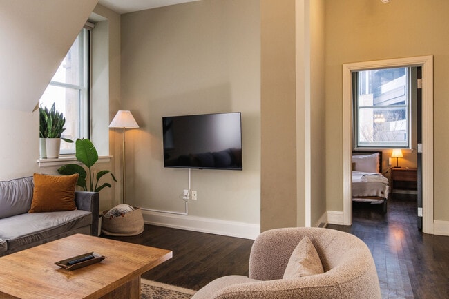 Building Photo - 225 E Michigan St Unit SI ID1379026P