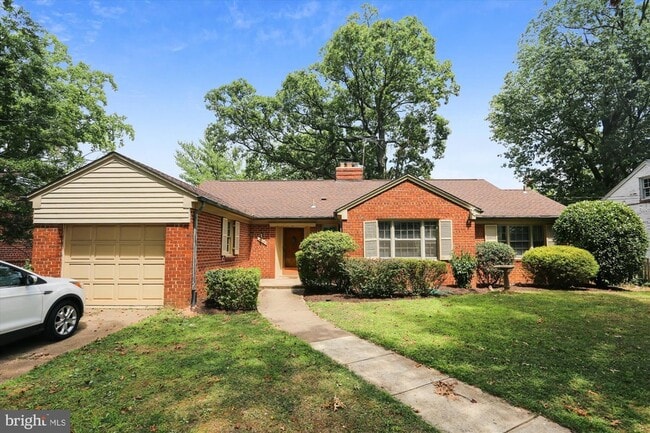 Photo - 3303 Winnett Rd