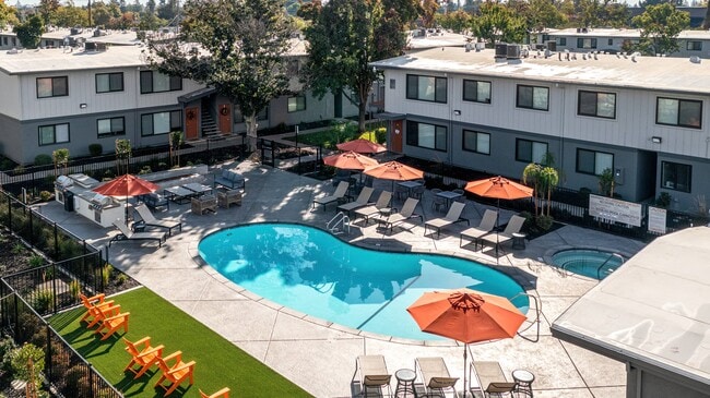 Building Photo - Mode