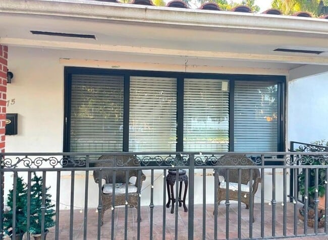 Building Photo - 475 NE 113th St