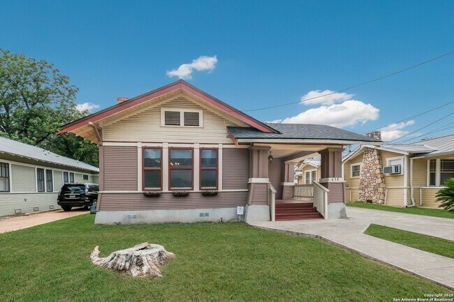 Photo - 638 Cedar St