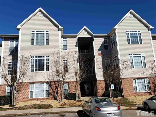 Building Photo - 2511 Friedland Pl Unit 200