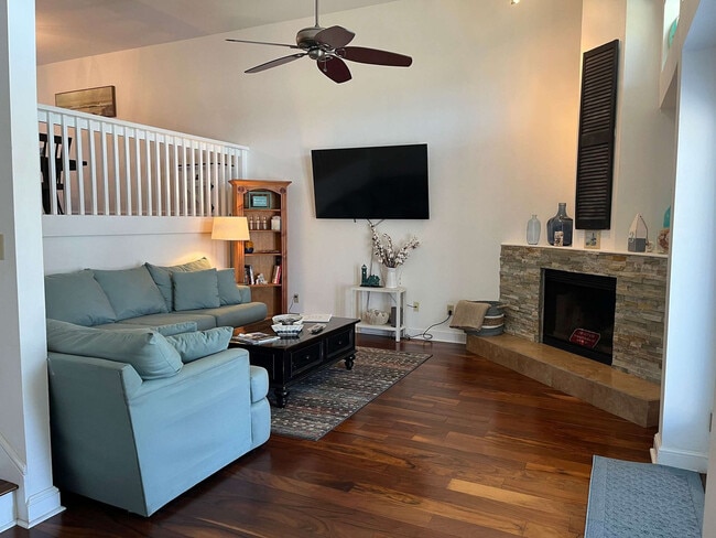 Building Photo - 13420 Valerie Dr Unit SI ID1585616P