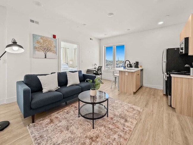 Building Photo - 2400 E Huntingdon St Unit ID1075554P