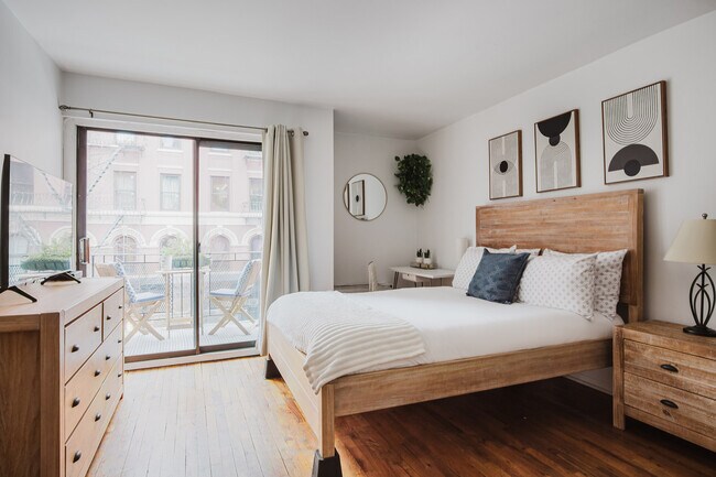 Photo - 328 W 11th St Unit FL2-ID1050881P