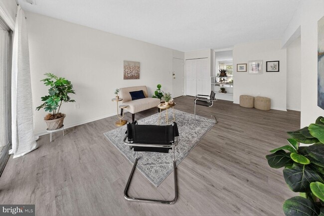 Photo - 868 College Pkwy Unit 102