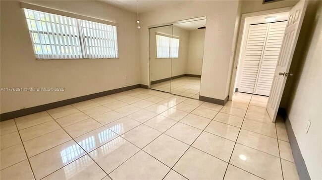 Photo - 1629 NW N River Dr Unit 104