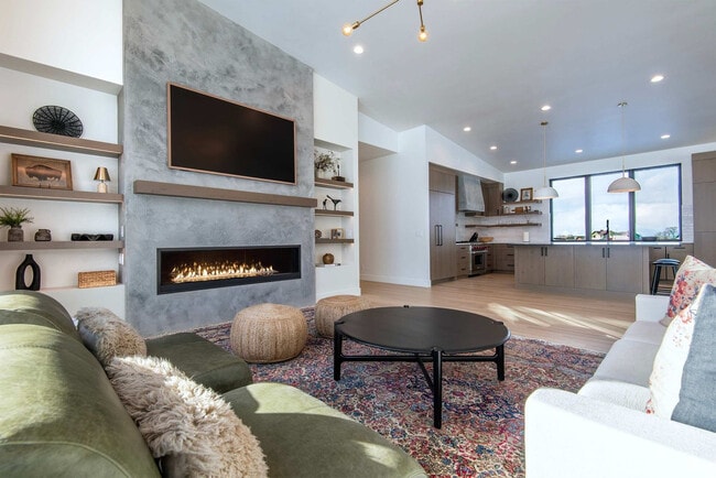 Building Photo - 9461 Timberline Loop Unit SI ID1490052P