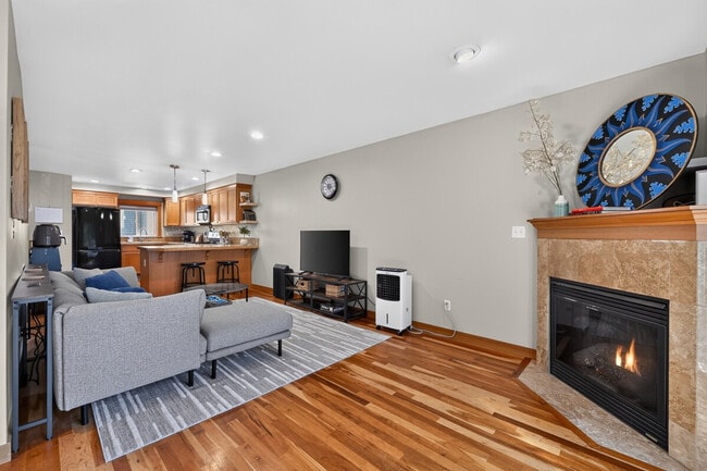 Photo - 9237 17th Ave SW Unit SI ID1603385P