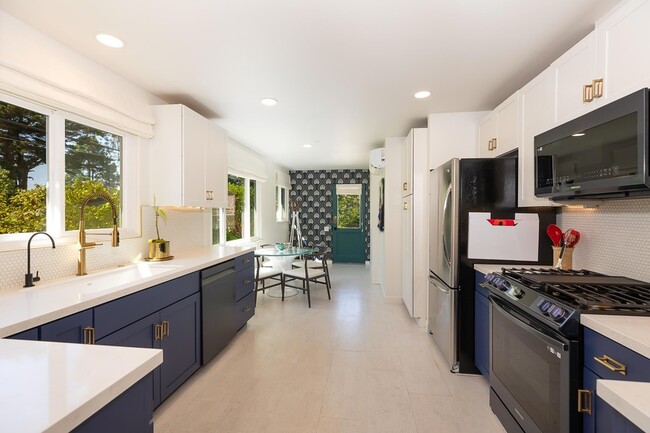 Photo - 2166 E Valley Rd