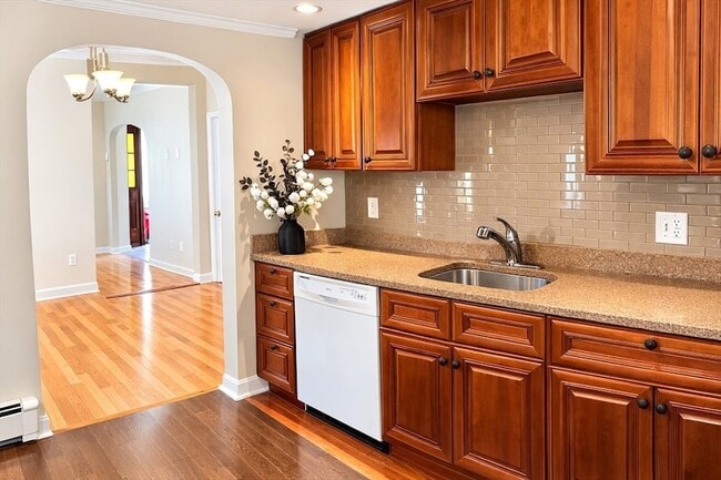 Photo - 20 Quincy St