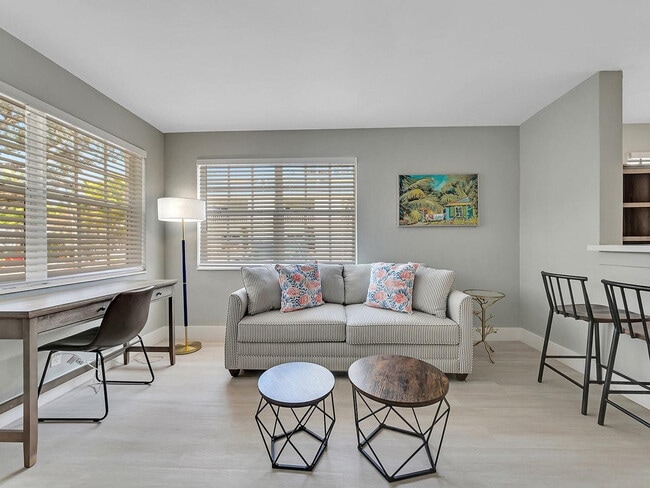 Building Photo - 318-320-320 Walnut St Unit ID1239414P