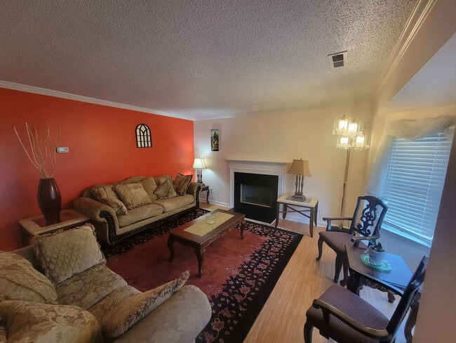 Photo - 305 Humble Rd Unit ID1391421P