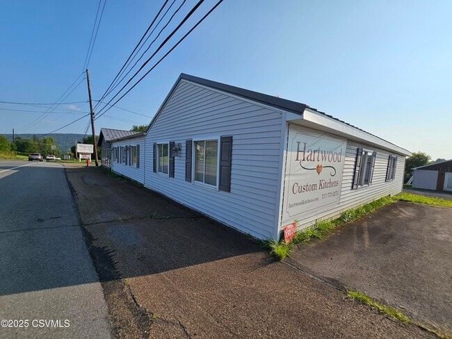 Photo - 341 N Market St