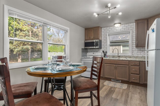 Photo - 1800 E Northland Ave Unit ID1296543P