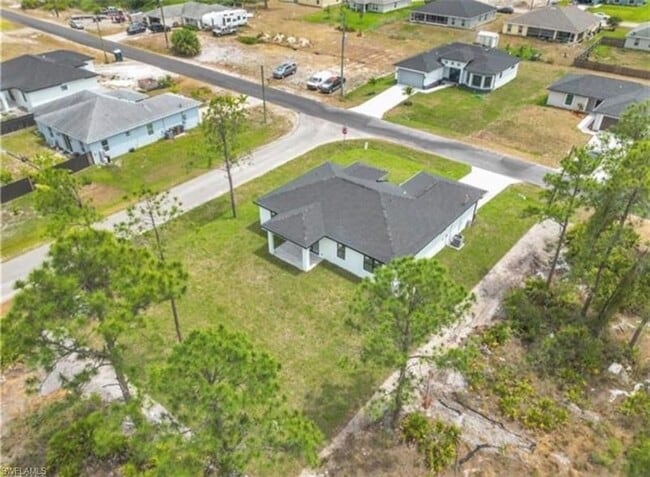 Photo - 2700 42nd St W