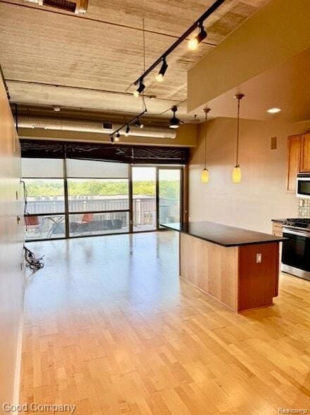 Photo - 350 N Main St Unit 605