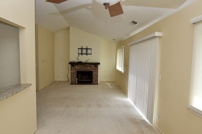 Photo - 1047 Auburn Ln