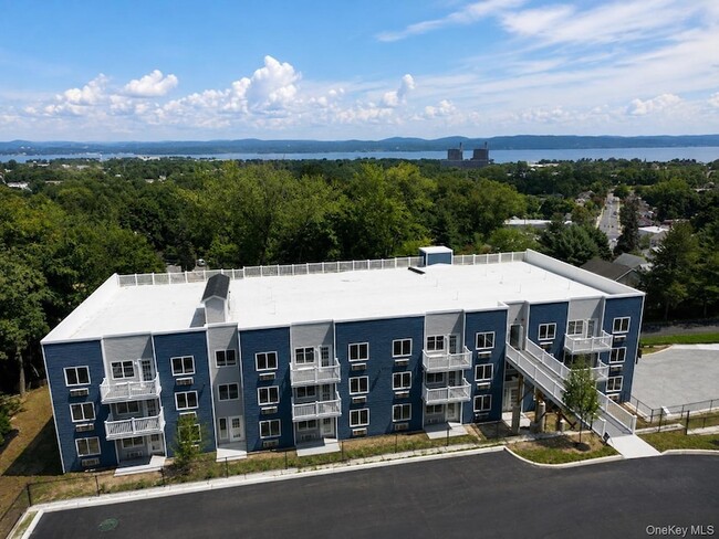 Building Photo - 16 Dowd St Unit 201