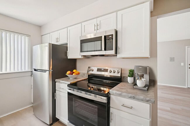 Photo - Southpointe Square