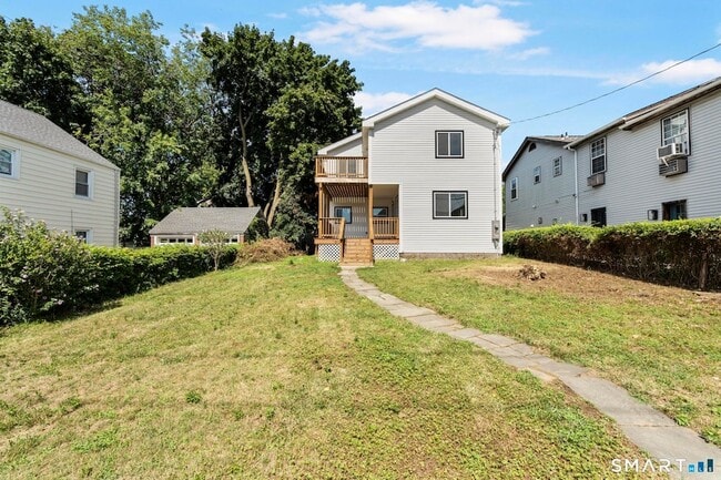 Photo - 810 Brewster St