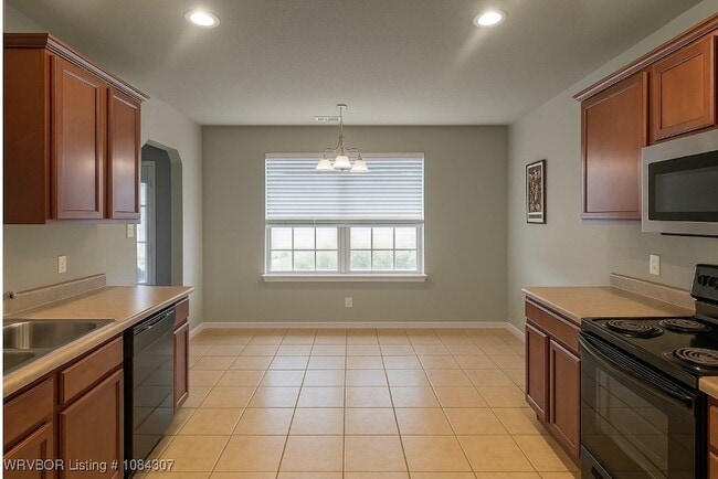 Photo - 7822 Huntington Way