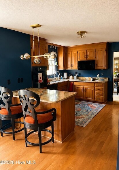 Photo - 265 Broadmeade Dr