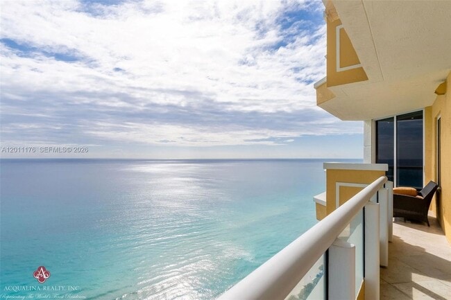 Building Photo - 17875 Collins Ave Unit 4001