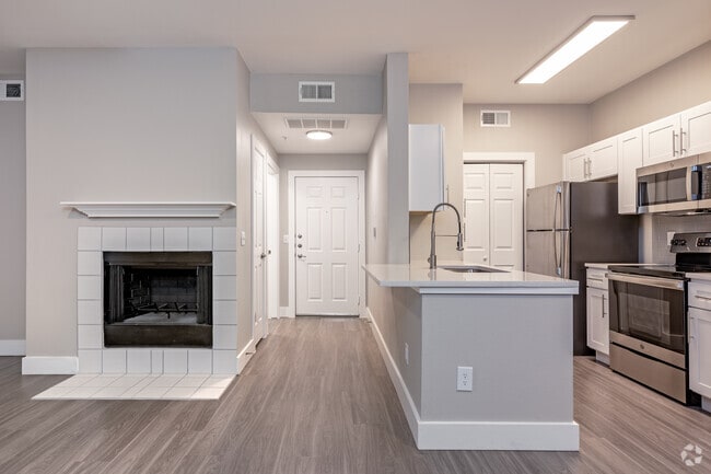 1BR, 1BA - 661SF (A1) - Entry - Lakes At Lewisville