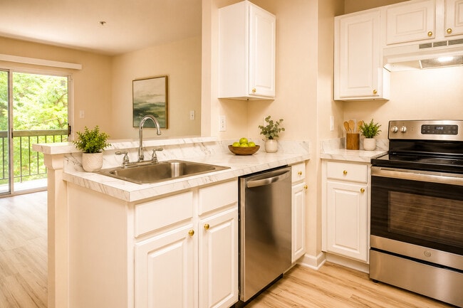 Photo - Emerald Woods Apartments
