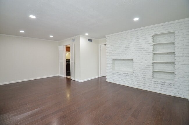 Photo - 2121 Fountain View Dr Unit 50