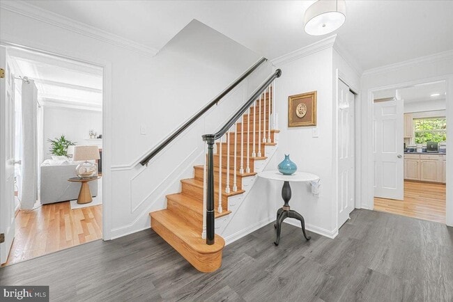 Photo - 4025 N River St