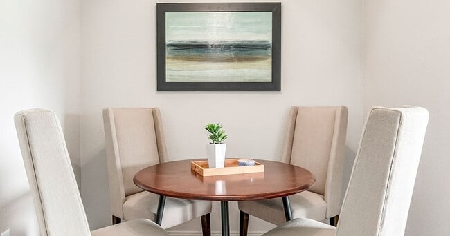 Photo - Whispering Lake Apartments